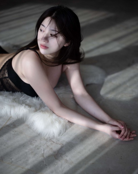 雪怡妹纸微密圈图库资源怎么才能看？