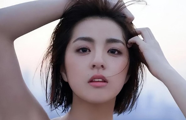 被誉为“日本宅男女神”的女星柳百合菜,为艺术献身吸引无数关注!
