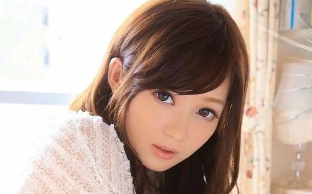 拥有“岛国梁静茹”之称的暗黑女神石原莉奈,两次引退又复出!