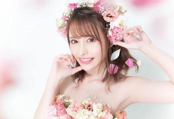 日本国宝级“欧派”持有者,掌握极致视觉效果的暗黑女神“伊藤舞雪”