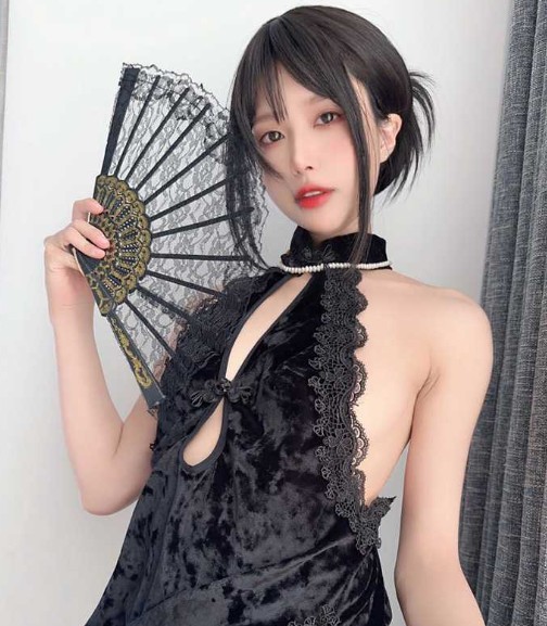 推特人气女网红“布丁大法”黑色睡衣裙付费视频评价如何?