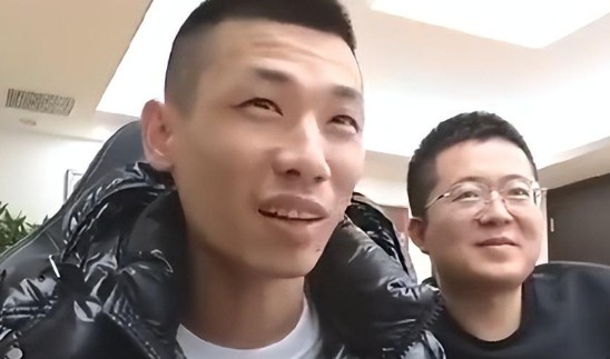 主播旭旭宝宝在助理直播间出镜,打破各种质疑!