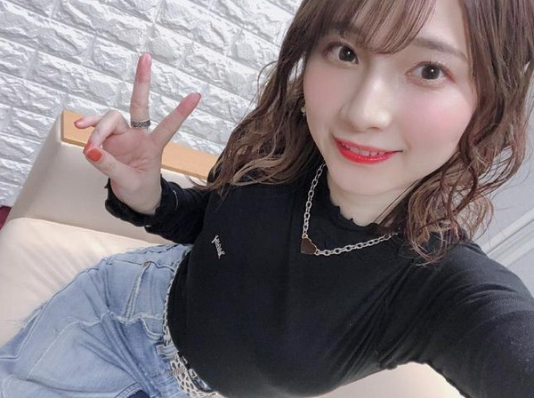 混血新星“紫月由香里”，凭借性感身材引爆日本暗黑女神界！