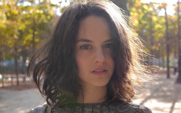 为艺术献身的女星“诺米·梅兰特”，享有法兰西淑女”美誉