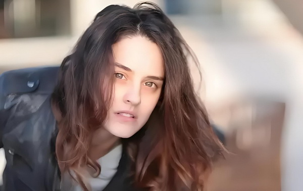 为艺术献身的女星“诺米·梅兰特”，享有法兰西淑女”美誉