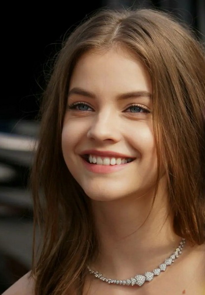 13岁出道的超模“芭芭拉·帕尔文”，国际时尚圈的匈牙利之花