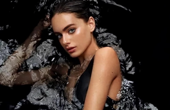 曾被评为全球最美面孔的以色列超模，雅尔·谢尔比亚！