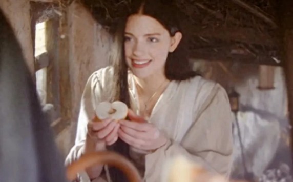 真人版白雪公主“劳拉·伯林”,德国知名模特、女演员!