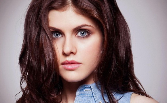 为艺术献身的明星亚历珊德拉·达达里奥“”，好莱坞“第一美胸”！