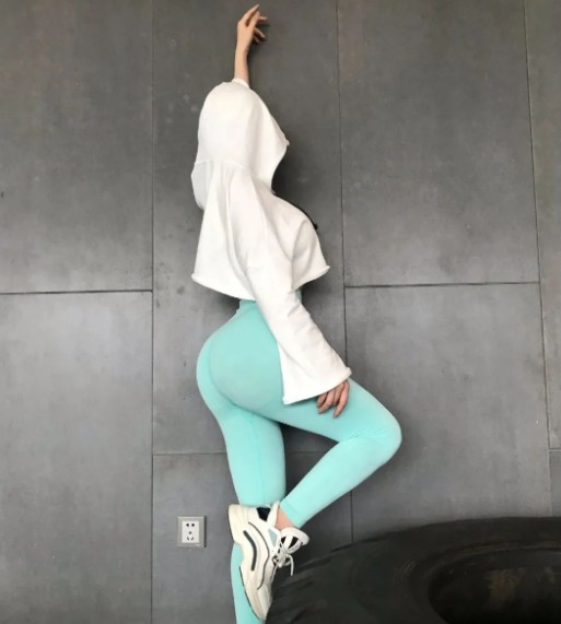 健身圈的叶玉卿，36D魔鬼身材的“左公子”无可挑剔！