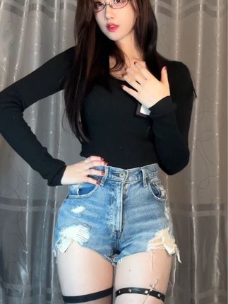 轩子巨二兔微密圈觅圈付费资源御姐女神满足幻想,魅力无限