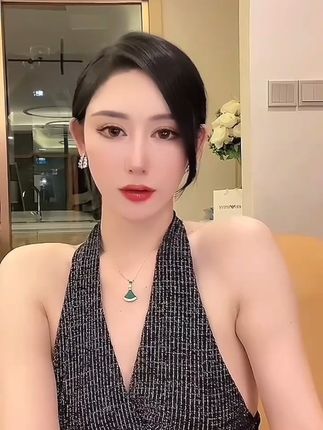 不爱笑的赛琳微密圈写真打包,独家资源分享