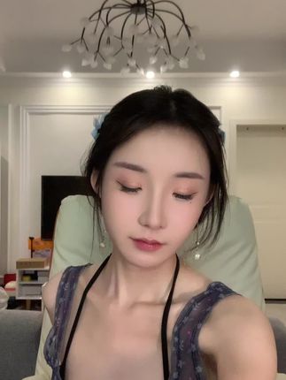 智桃lucky微密圈作品全记录,抖音智桃lucky的颜值与魅力完美结合