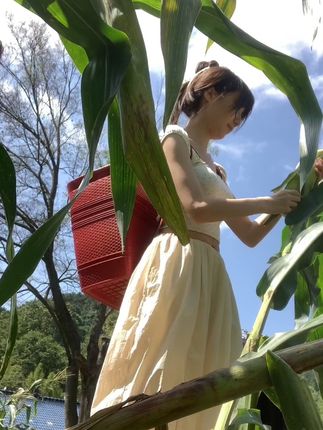 智桃lucky微密圈作品全记录,抖音智桃lucky的颜值与魅力完美结合