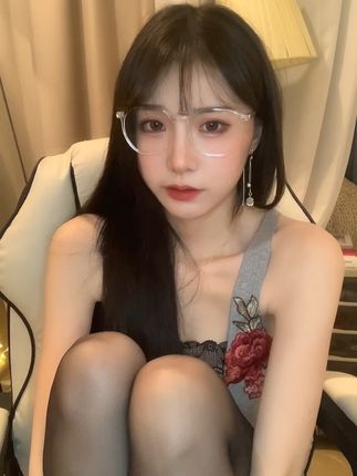 智桃lucky微密圈作品全记录,抖音智桃lucky的颜值与魅力完美结合