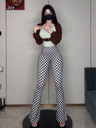 阿尔卑香小狗子的微密圈故事,她的照片中充满趣味与美感