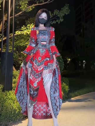 如何看待阿尔卑香小狗子的微密圈作品?她的独特风格分析