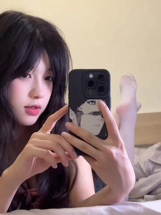 抖音美女晴天小猪本猪微密圈作品,时尚穿搭与文案完美结合