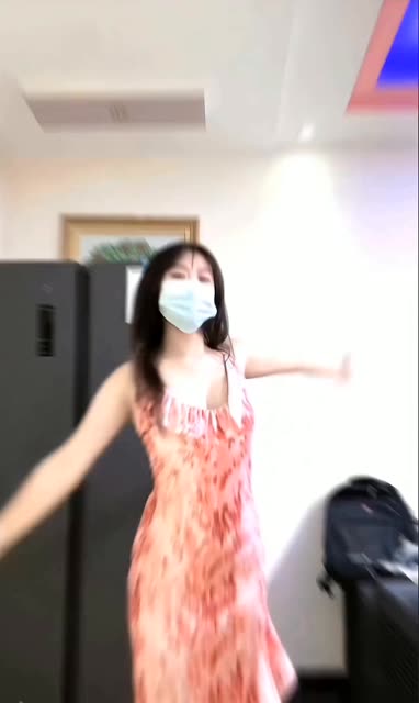 抖音晴天小猪本猪微密圈资源,娇小可爱堪称减速带