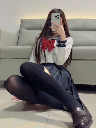 抖音红人周温柔的微密圈图集情感交流的桥梁,微密圈热议她的作品解析