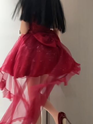 微密圈_林扣弦吊带作品大揭秘,探索她的独特魅力
