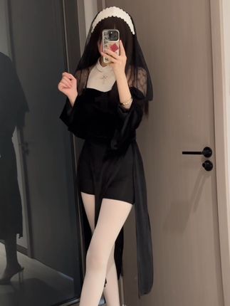 微密圈_林扣弦吊带妹妹的独家作品,202万粉丝背后的秘密