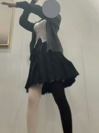 【微密圈】林扣弦清纯吊带作品大赏,抖音202万粉丝为何如此着迷?