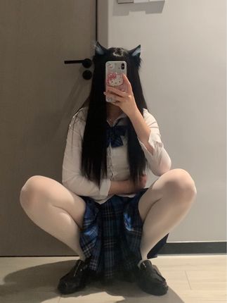 【微密圈】林扣弦清纯吊带作品大赏,抖音202万粉丝为何如此着迷?
