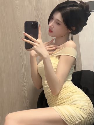 美了个滢微密圈付费图片资源,崔崔为你揭秘她的穿搭风格