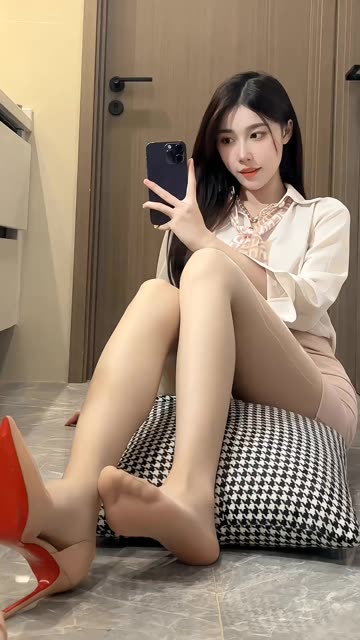 美了个滢的微密圈作品为何如此迷人?