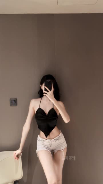 抖音麻利亚辣微密圈付费图片来袭,藏匿的清纯麻利亚辣高清图分享