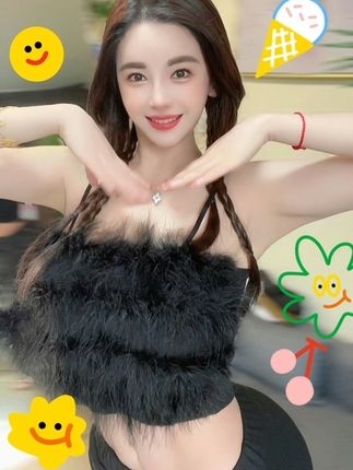 猪小七白色连体衣图集解读,解读她白色连体衣图集的含义