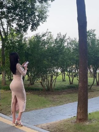 微密女神猪小七图集男士眼中的街拍女神,猪小七街拍女神之路,魅力无限