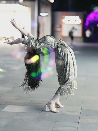 猪小七微密图集分享,分享她的微密图集