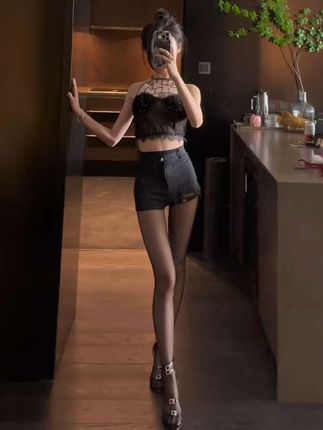 黎允熙baby的微密圈会员图集,她的时尚穿搭美妆技巧分享