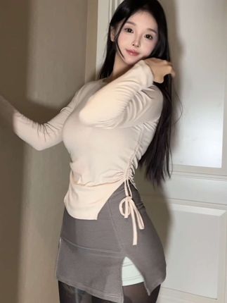 卡通百科老王:鲜花与温柔光辉的碰撞,微密圈中的诗意写真