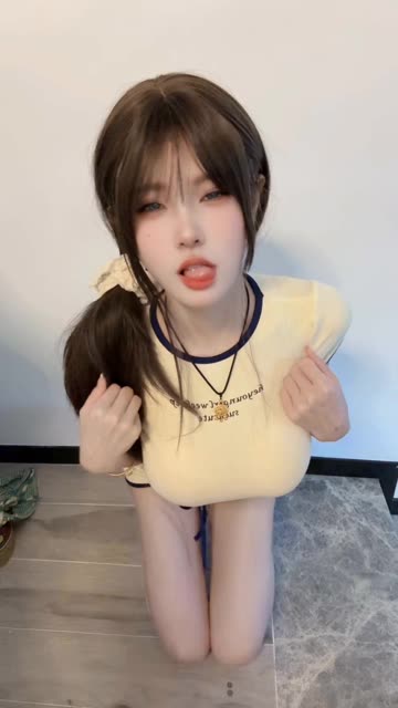 乔富贵的微密圈资源爆火,给乔买裙子的颜值与身材齐飞