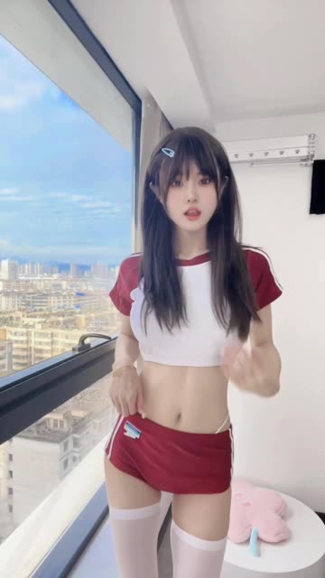 乔妹微密圈全网最全合集,给乔买裙子的时尚风格