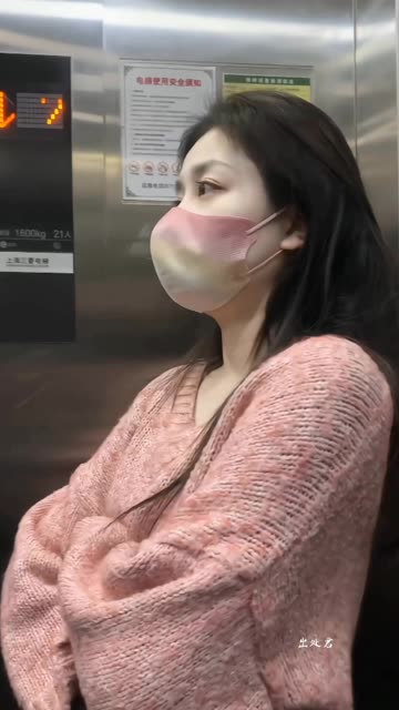 【微密圈】猪饲料风格像粉色猪的神秘吸引力,猪饲料身材引发粉丝热议