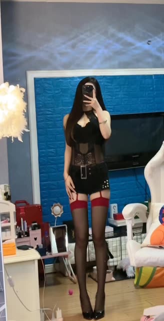 张鑫baby微密圈粉丝破百万,weme圈子资源都有哪些新内容?