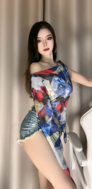 张鑫baby微密圈VIP资源曝光,三套精品图集作品震撼上线