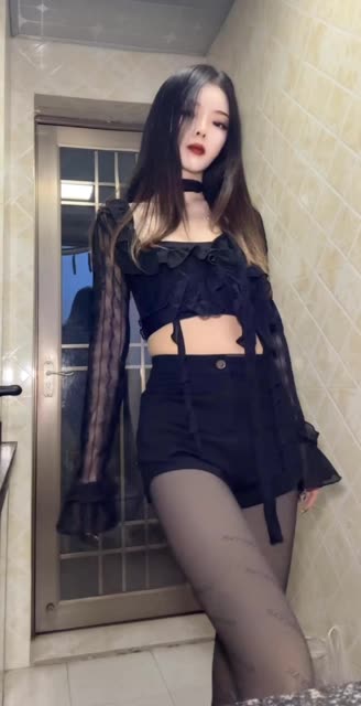 张鑫baby微密圈VIP资源曝光,三套精品图集作品震撼上线