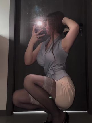 桃沢樱呀白丝护士写真,微密圈限量付费内容揭秘