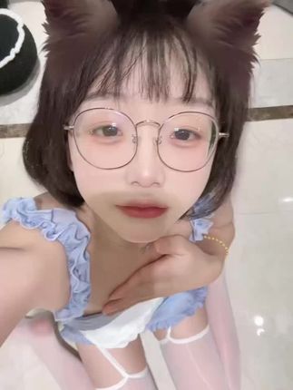 胜利的小生活(王胜利)微密圈资源揭秘,白丝+制服合集下载
