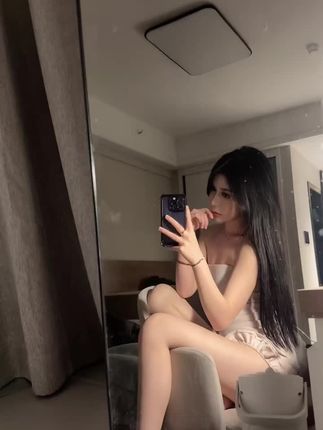 艾拉·Isla的抖音与微密圈作品一览，身材惊艳