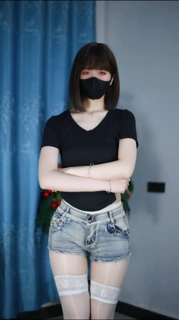 微密圈的白龙猫女喵系少女风格独树一帜,时尚魅力解析