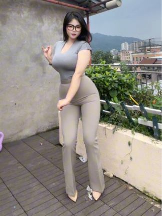 抖音网红可爱的肉巴私密圈,微密圈最新资源大曝光