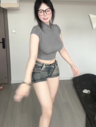 微密圈可爱的肉巴性感作品,肉嘟嘟的她为何如此迷人?