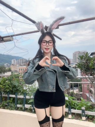微密圈黑丝性感风暴,可爱的肉巴最新作品大放送