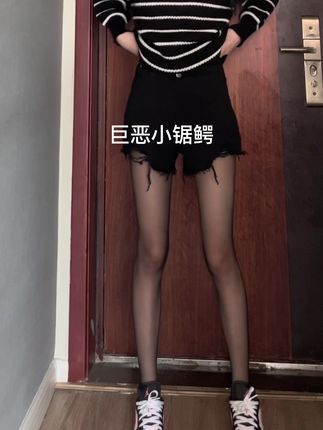 巨恶小锯鳄微密“雨落下的那个夜晚”微密圈中的情感故事